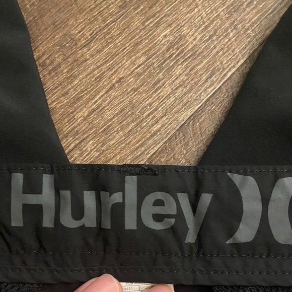 Hurley Phantom Hybrid Shorts - Size 36 - Picture 6 of 6